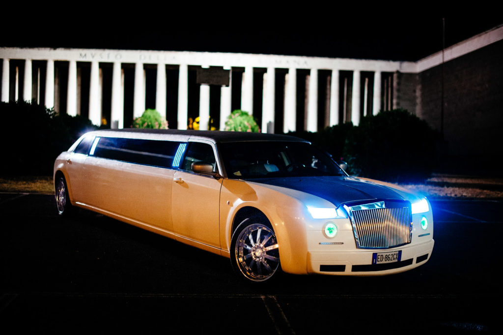 chrysler-300c-limousine